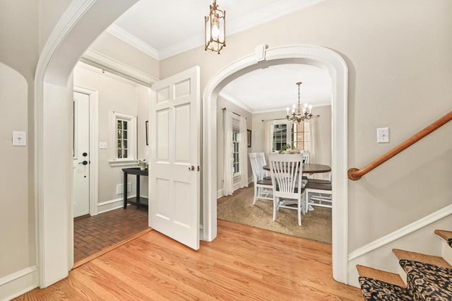 2504 N 90th STREET, Wauwatosa, WI 53226