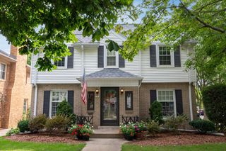 2504 N 90th STREET, Wauwatosa, WI 53226