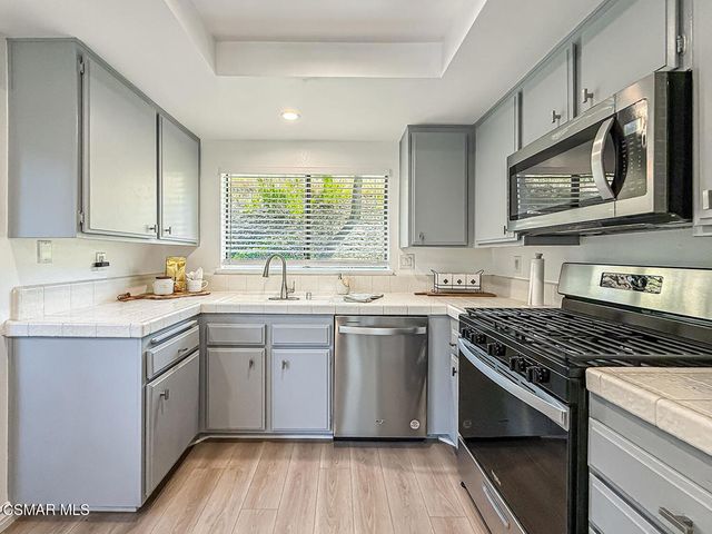 599 Calle De Las Ovejas, Oak Park, CA 91377
