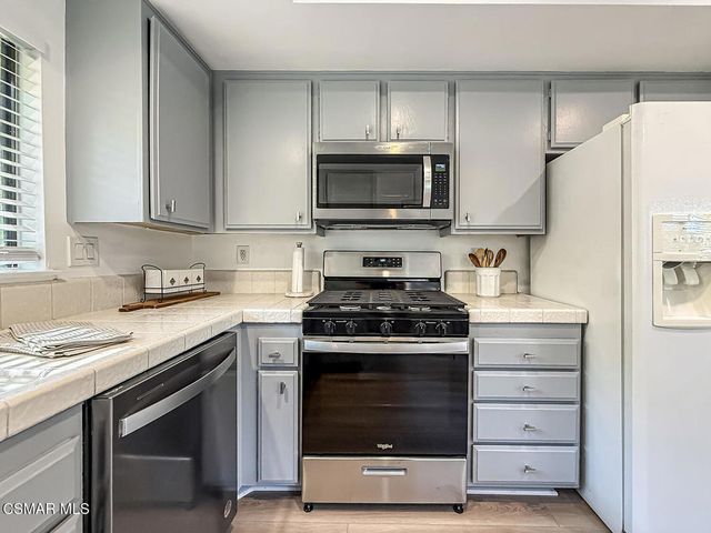 599 Calle De Las Ovejas, Oak Park, CA 91377