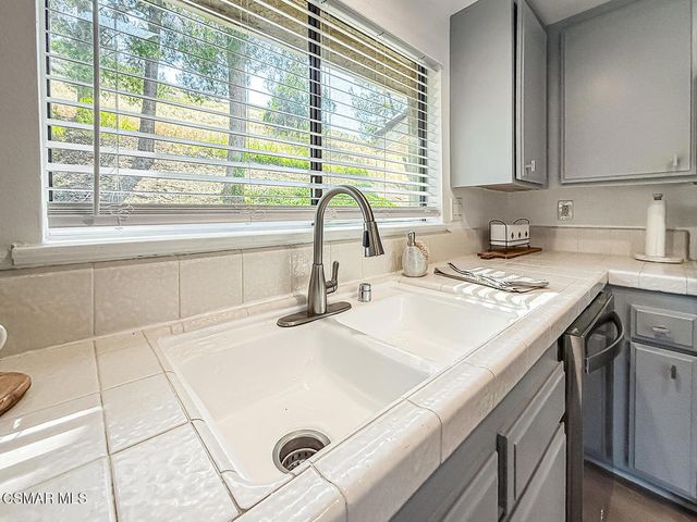 599 Calle De Las Ovejas, Oak Park, CA 91377