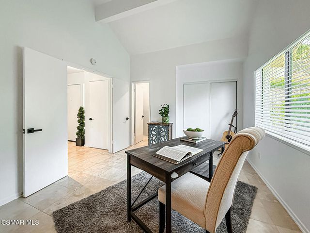 599 Calle De Las Ovejas, Oak Park, CA 91377