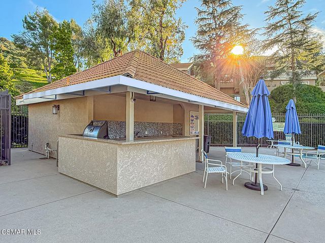 599 Calle De Las Ovejas, Oak Park, CA 91377