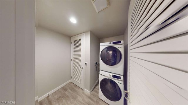 353 East Bonneville Avenue 125, Las Vegas, NV 89101