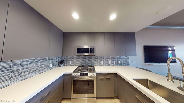 353 East Bonneville Avenue 125, Las Vegas, NV 89101