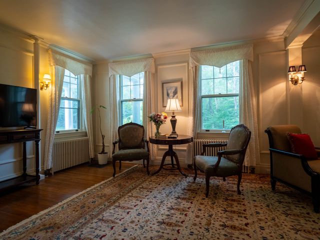 505 Dewey's Mills Road, Hartford, VT 05047