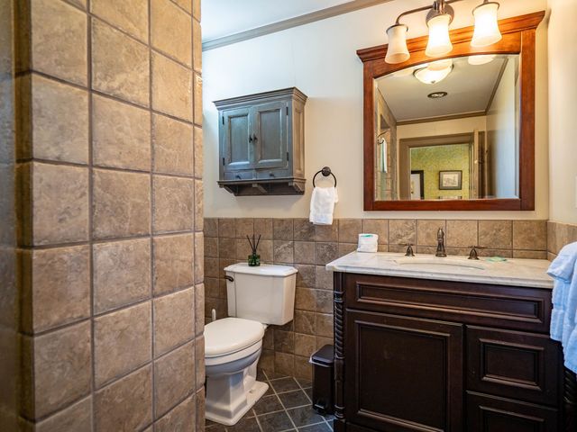 505 Dewey's Mills Road, Hartford, VT 05047