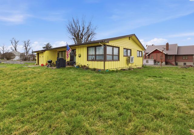 210 S Star St, La Crosse, WA 99143