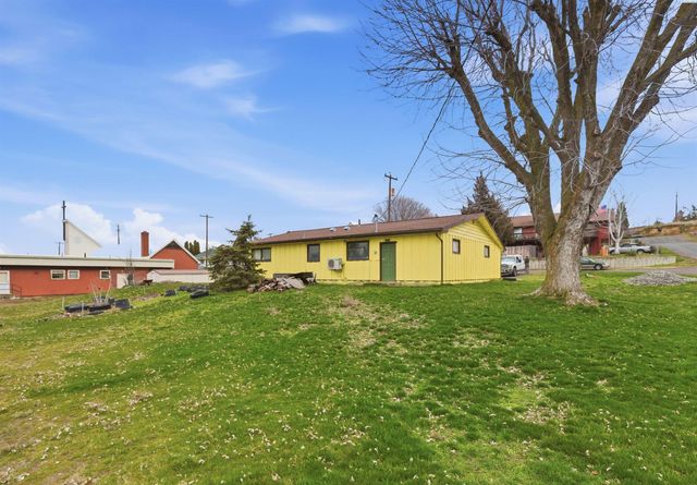 210 S Star St, La Crosse, WA 99143