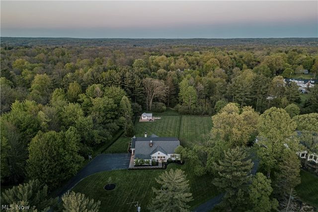35 Murwood Drive, Moreland Hills, OH 44022