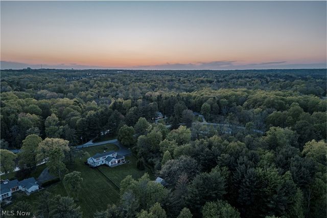 35 Murwood Drive, Moreland Hills, OH 44022