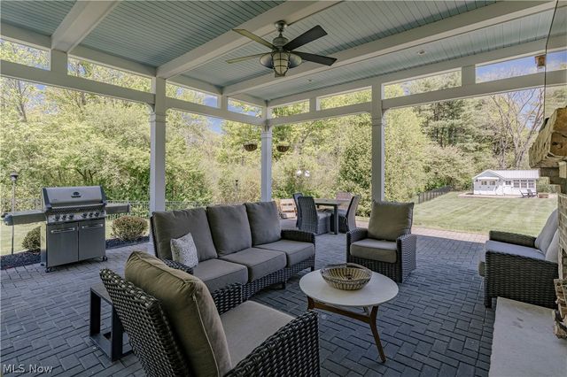35 Murwood Drive, Moreland Hills, OH 44022