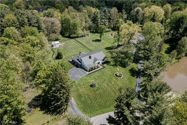 35 Murwood Drive, Moreland Hills, OH 44022