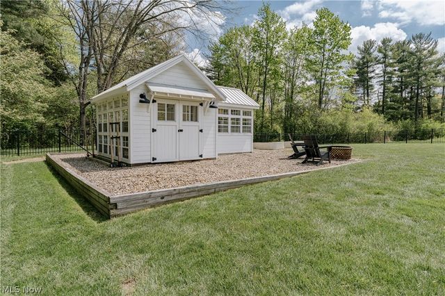 35 Murwood Drive, Moreland Hills, OH 44022