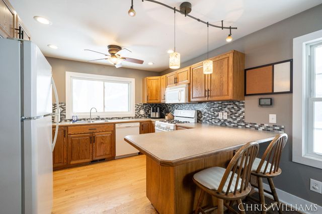 2288 Macarthur Road, Muskegon Twp, MI 49442