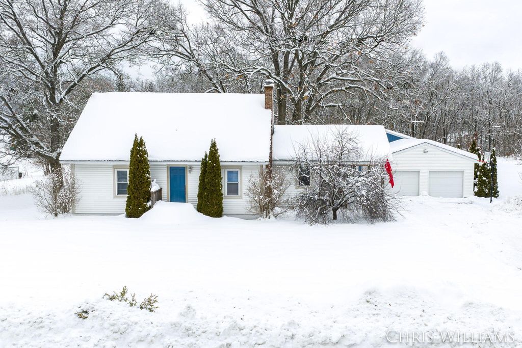 2288 Macarthur Road, Muskegon Twp, MI 49442