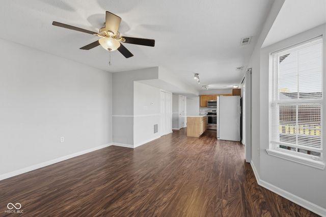 2354 Valley Creek East Lane, Indianapolis, IN 46229