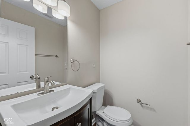 2354 Valley Creek East Lane, Indianapolis, IN 46229