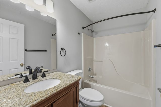 2354 Valley Creek East Lane, Indianapolis, IN 46229