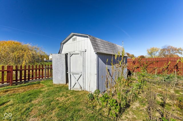 2354 Valley Creek East Lane, Indianapolis, IN 46229