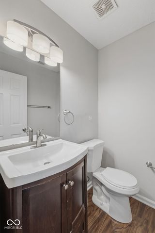 2354 Valley Creek East Lane, Indianapolis, IN 46229