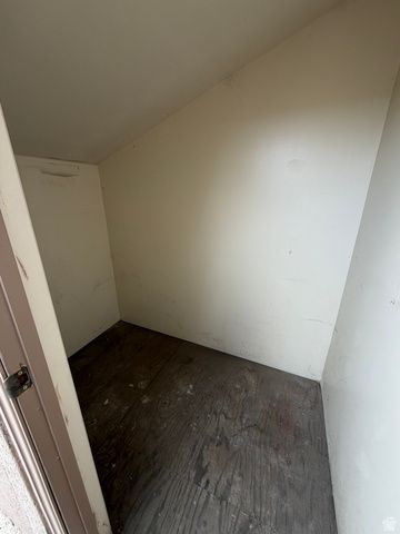 8722 S OAKWOOD PARK CIR, Sandy, UT 84094