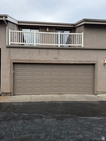 8722 S OAKWOOD PARK CIR, Sandy, UT 84094