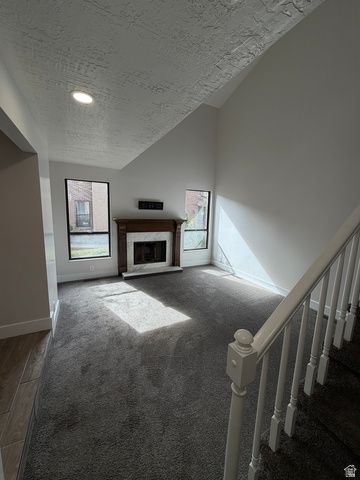 8722 S OAKWOOD PARK CIR, Sandy, UT 84094