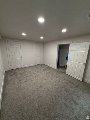 8722 S OAKWOOD PARK CIR, Sandy, UT 84094