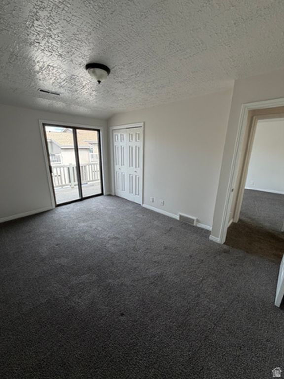 Image 26 of property listing at 8722 S OAKWOOD PARK CIR, Sandy, UT 84094