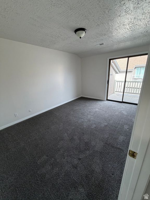 Image 27 of property listing at 8722 S OAKWOOD PARK CIR, Sandy, UT 84094