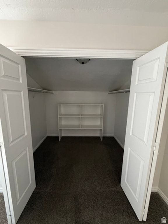 Image 30 of property listing at 8722 S OAKWOOD PARK CIR, Sandy, UT 84094