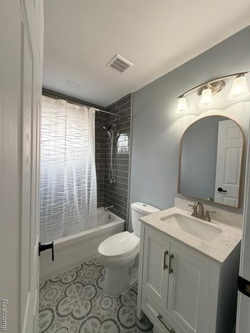 4736 Summerhill Drive, Clarkston, MI 48346