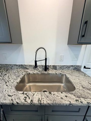 4736 Summerhill Drive, Clarkston, MI 48346