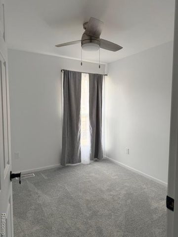 4736 Summerhill Drive, Clarkston, MI 48346