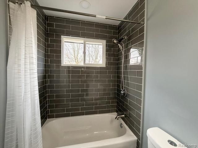 4736 Summerhill Drive, Clarkston, MI 48346