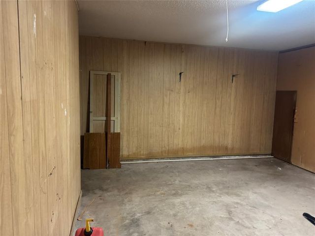 7501 NW 12th Place, Oklahoma City, OK 73127