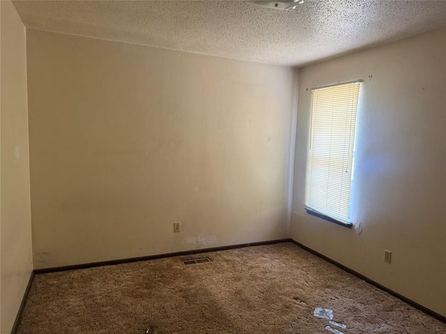 7501 NW 12th Place, Oklahoma City, OK 73127