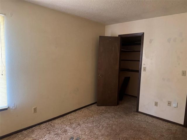 7501 NW 12th Place, Oklahoma City, OK 73127