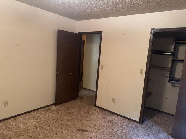 7501 NW 12th Place, Oklahoma City, OK 73127