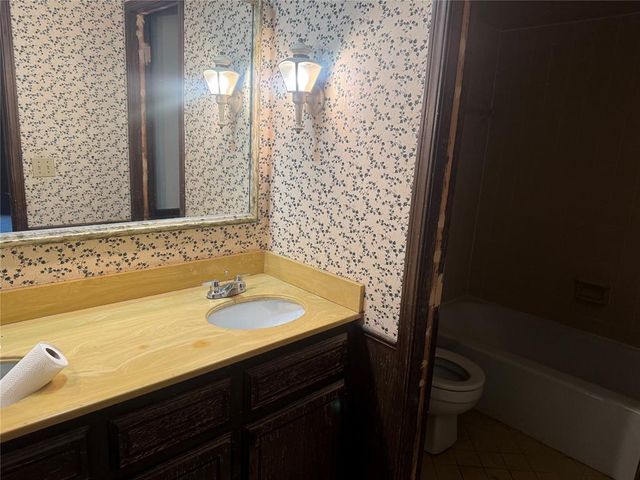 7501 NW 12th Place, Oklahoma City, OK 73127