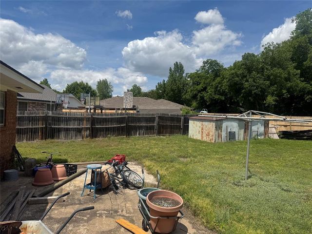 7501 NW 12th Place, Oklahoma City, OK 73127