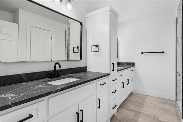 511 W North Street, Lincoln, AR 72701