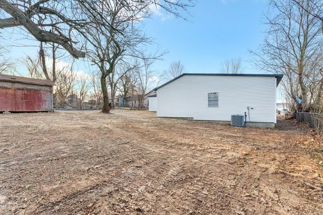 511 W North Street, Lincoln, AR 72701