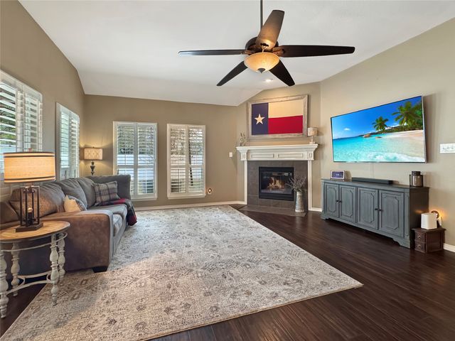 1812 Azalea Drive, Savannah, TX 76227