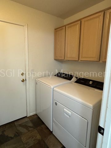 2602 E Beautiful Lane, Phoenix, AZ 85042