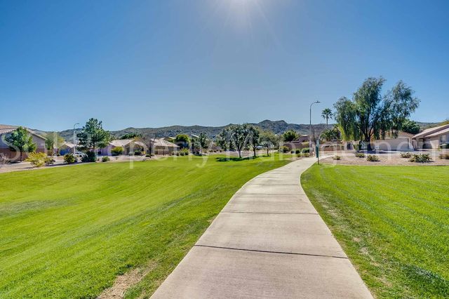 2602 E Beautiful Lane, Phoenix, AZ 85042