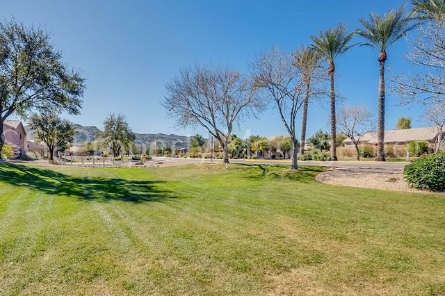 2602 E Beautiful Lane, Phoenix, AZ 85042