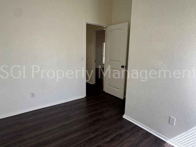 2602 E Beautiful Lane, Phoenix, AZ 85042