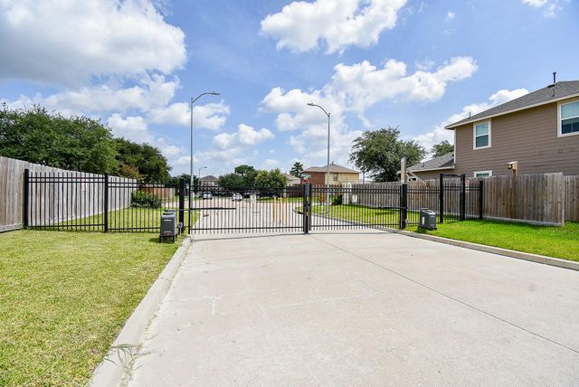 2803 Topiary Lane, Houston, TX 77014
